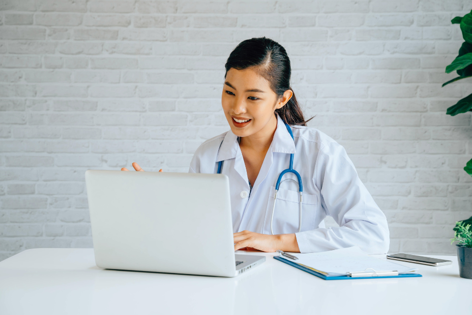 medication-instruction-support-web-system-clinical-trials